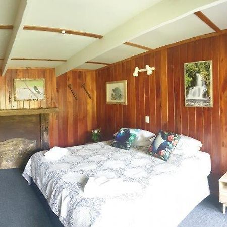 Blackfern Lodge Waimiha Bagian luar foto